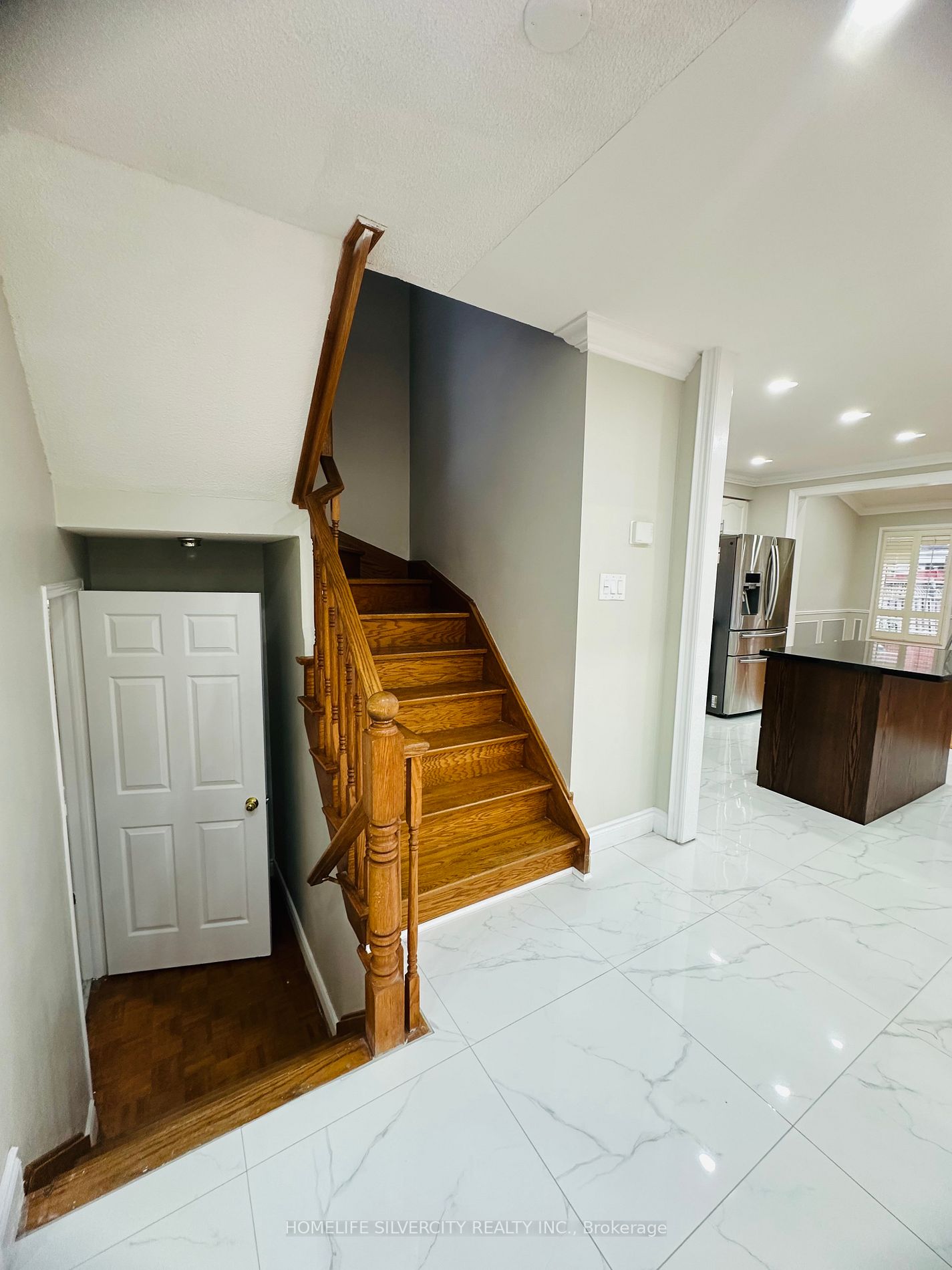73 Rocky Mountain Cres