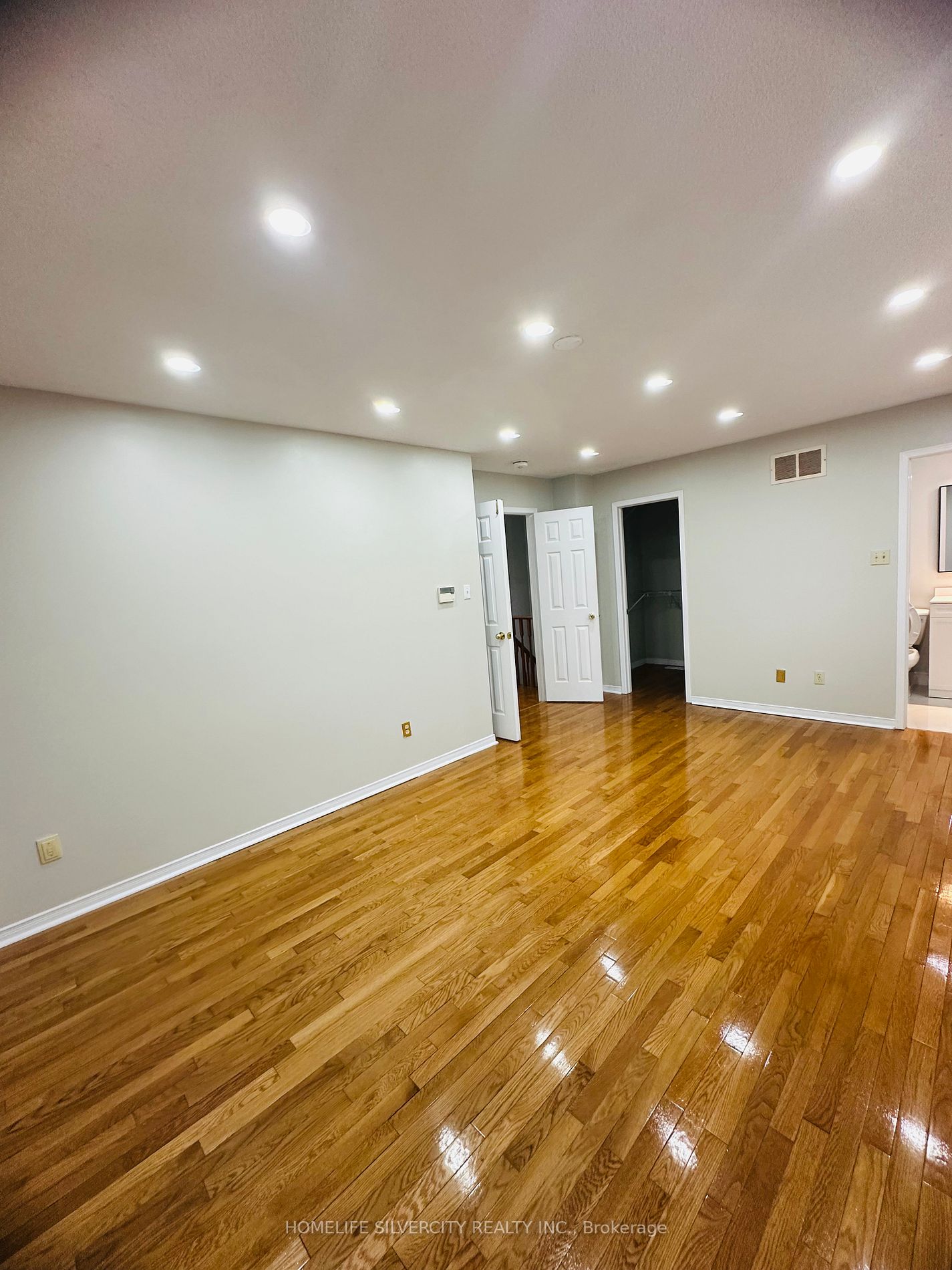 73 Rocky Mountain Cres