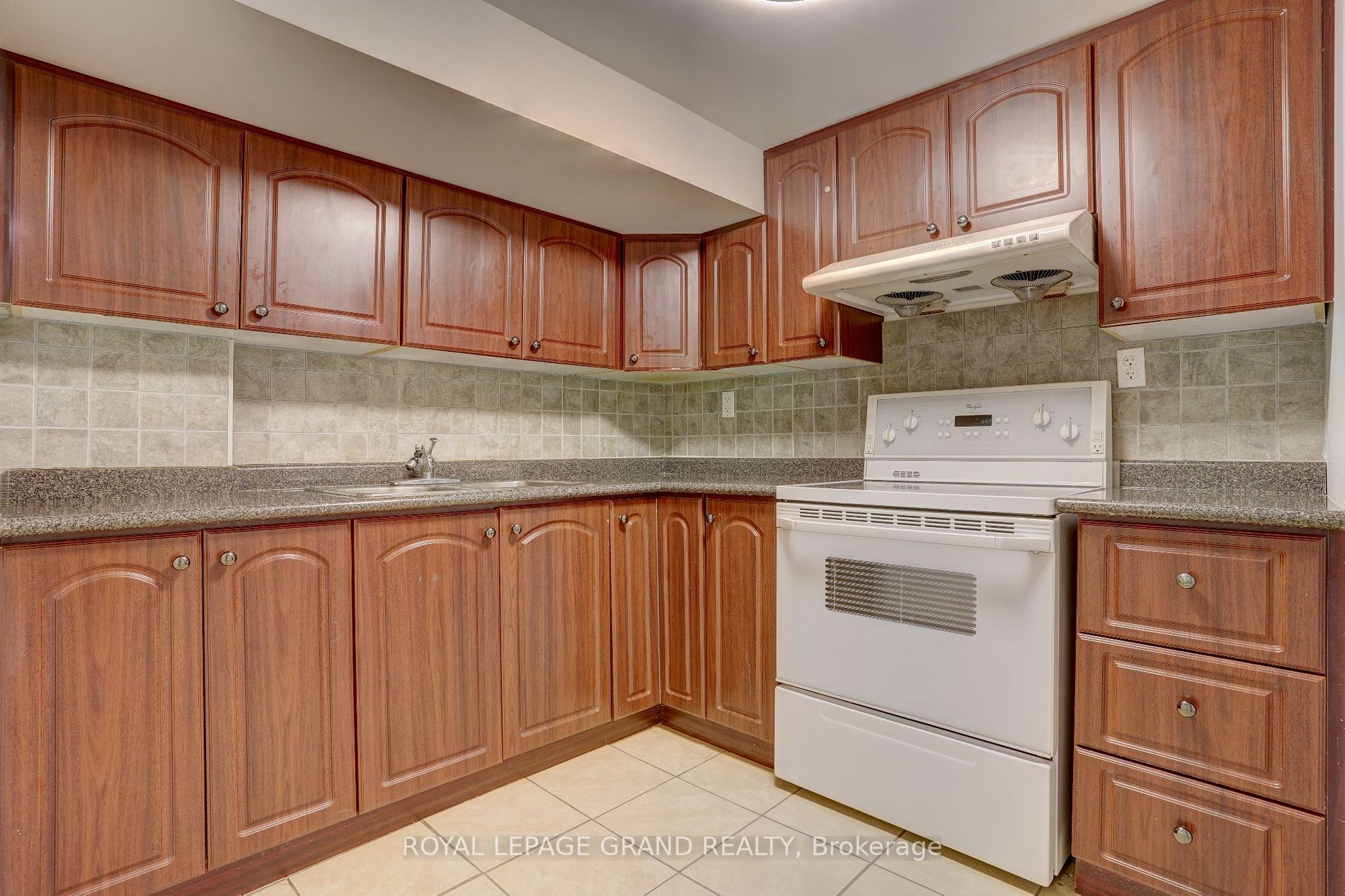 64 Wellsprings Dr