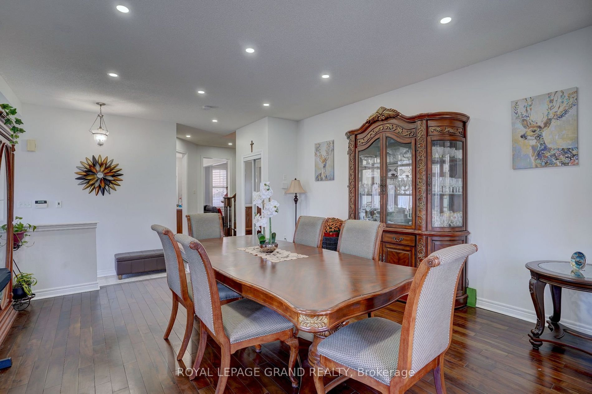 64 Wellsprings Dr