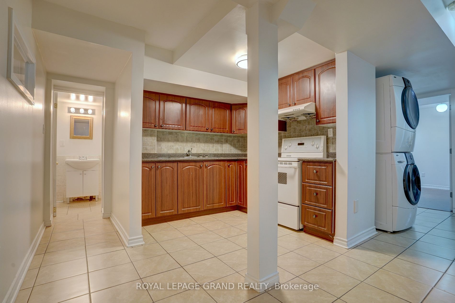 64 Wellsprings Dr