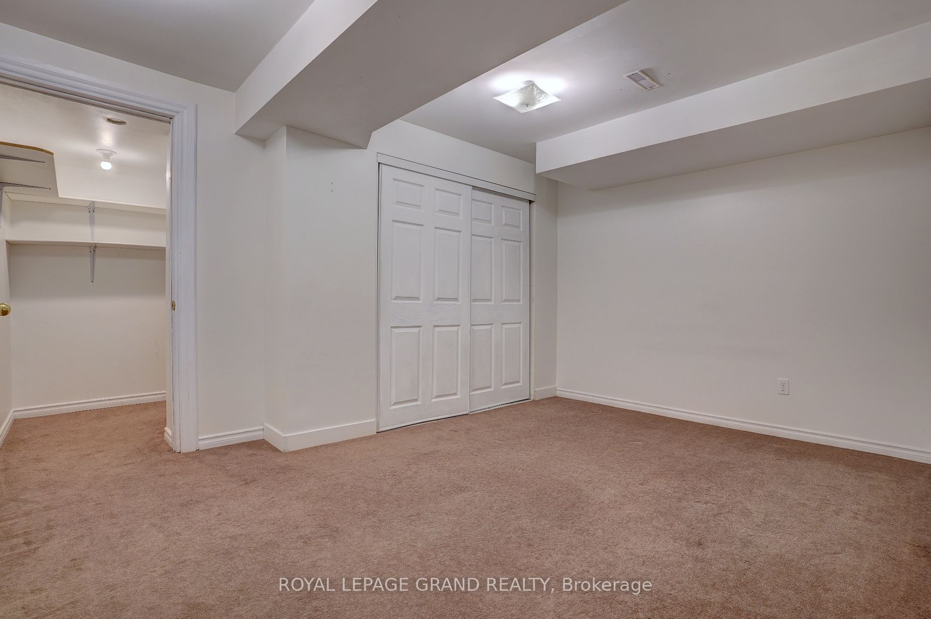 64 Wellsprings Dr