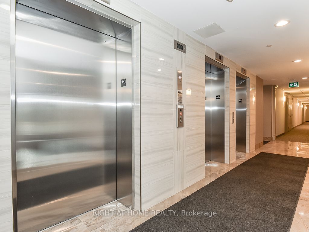 2490 Old Bronte Rd, #721