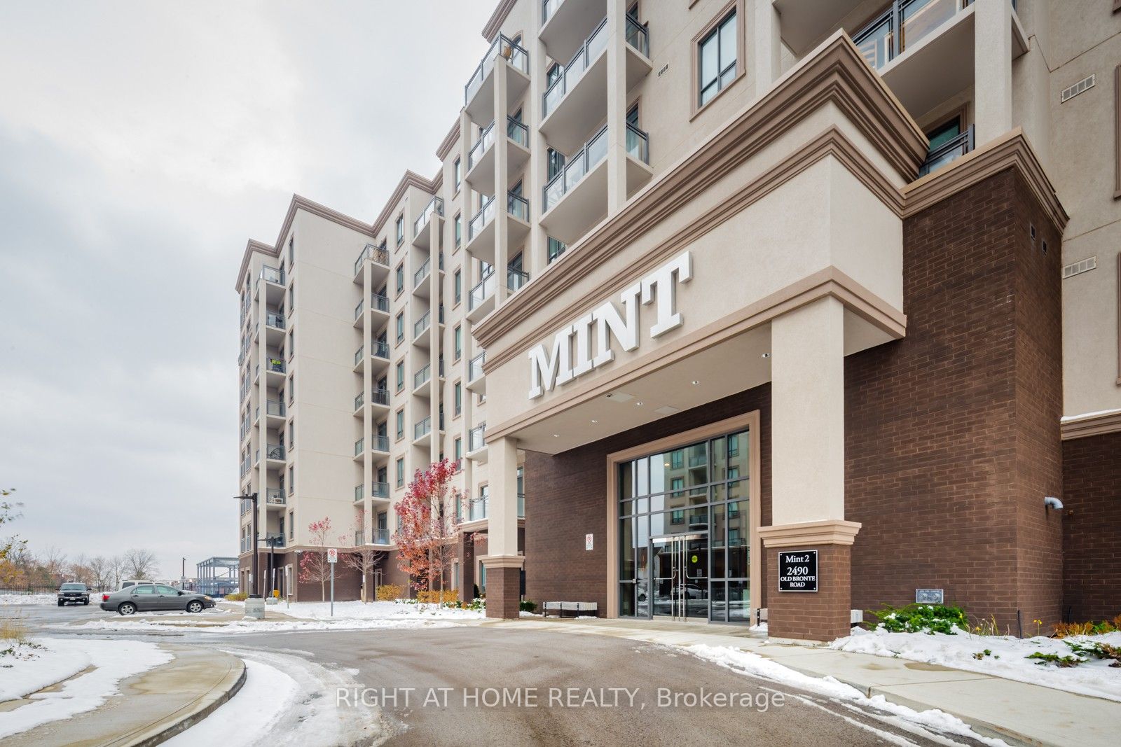 2490 Old Bronte Rd, #721
