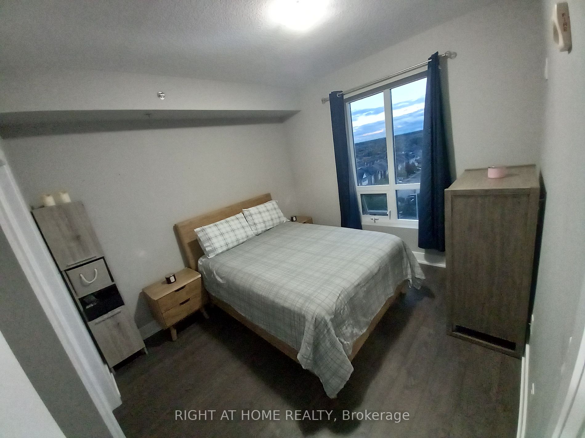 2490 Old Bronte Rd, #721