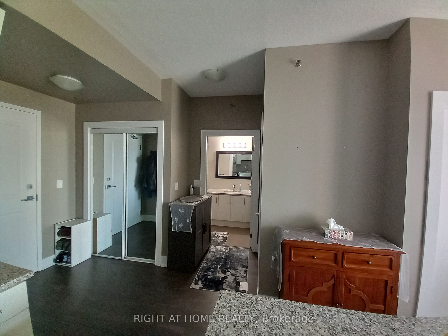 2490 Old Bronte Rd, #721