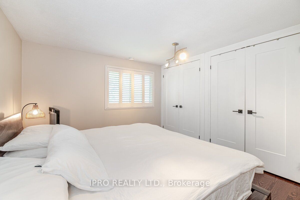 888 Maple Ave