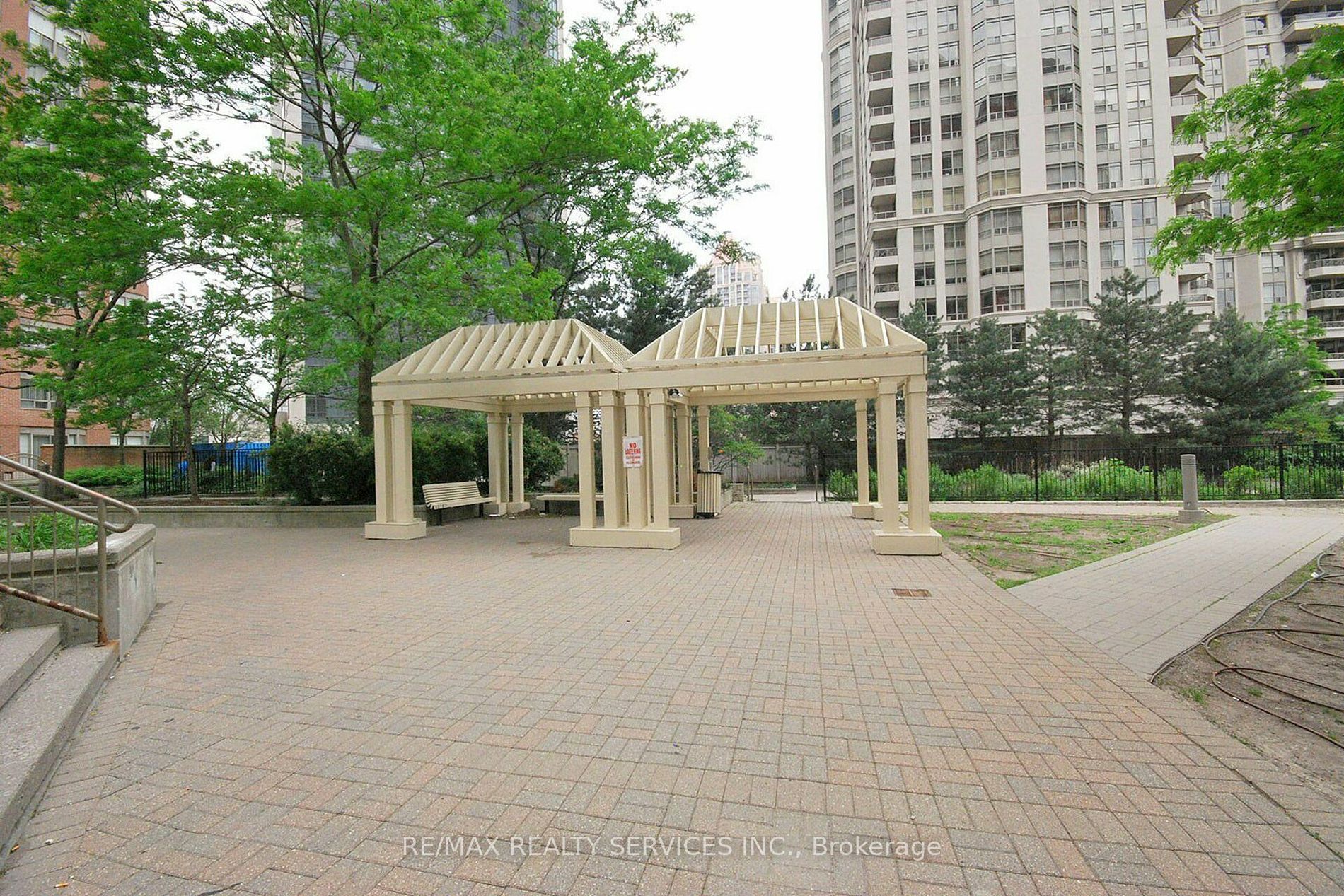 325 Webb Dr, #1004