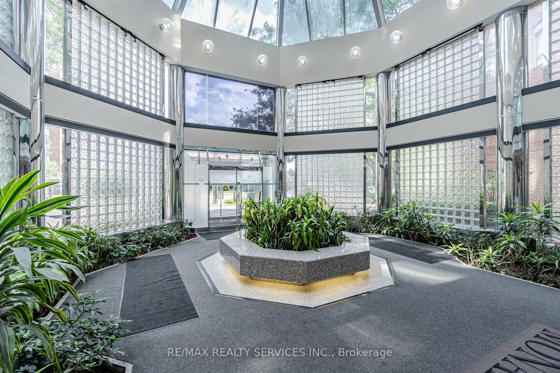 325 Webb Dr, #1004
