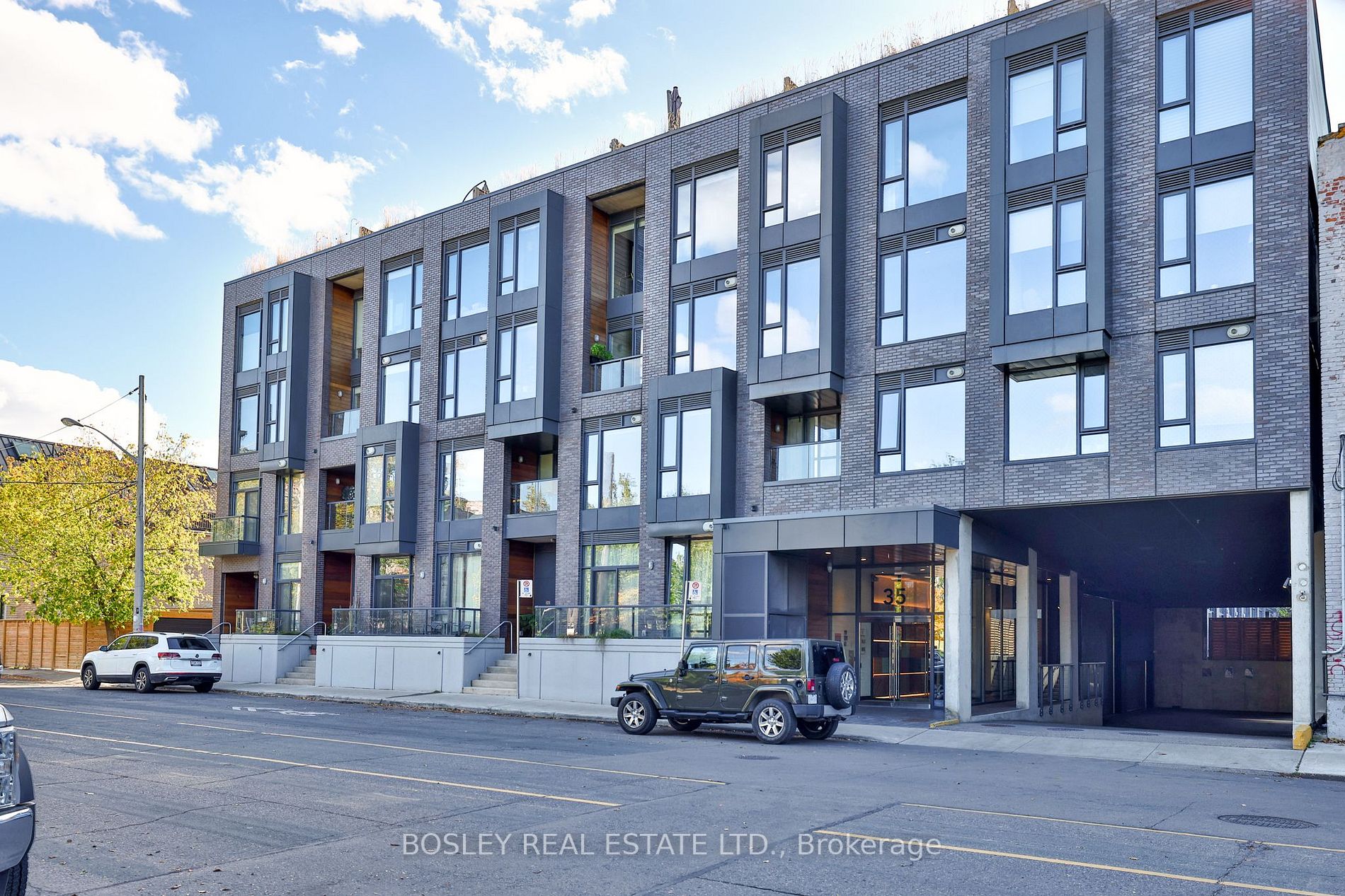 35 Wabash Ave, #106