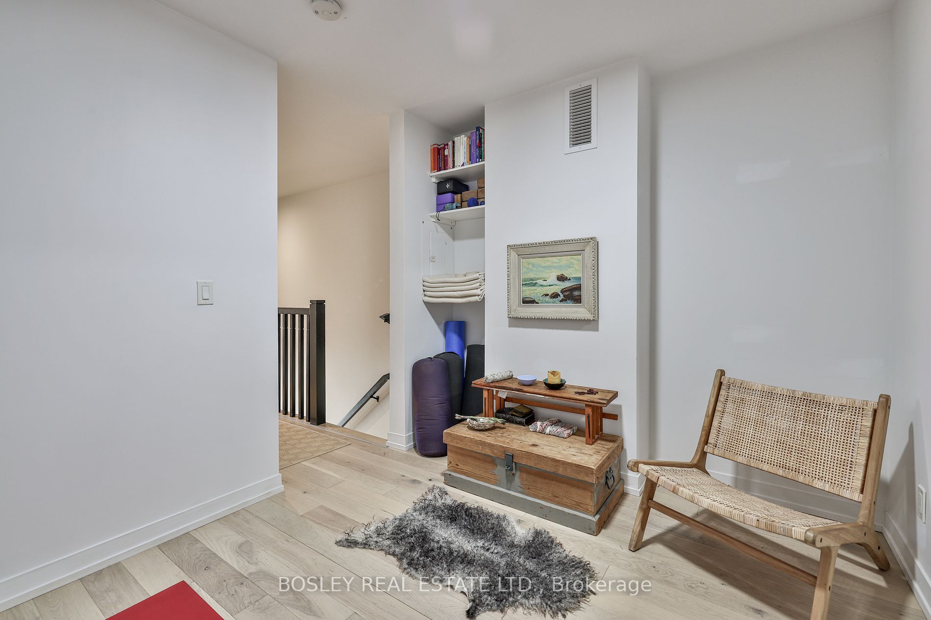 35 Wabash Ave, #106