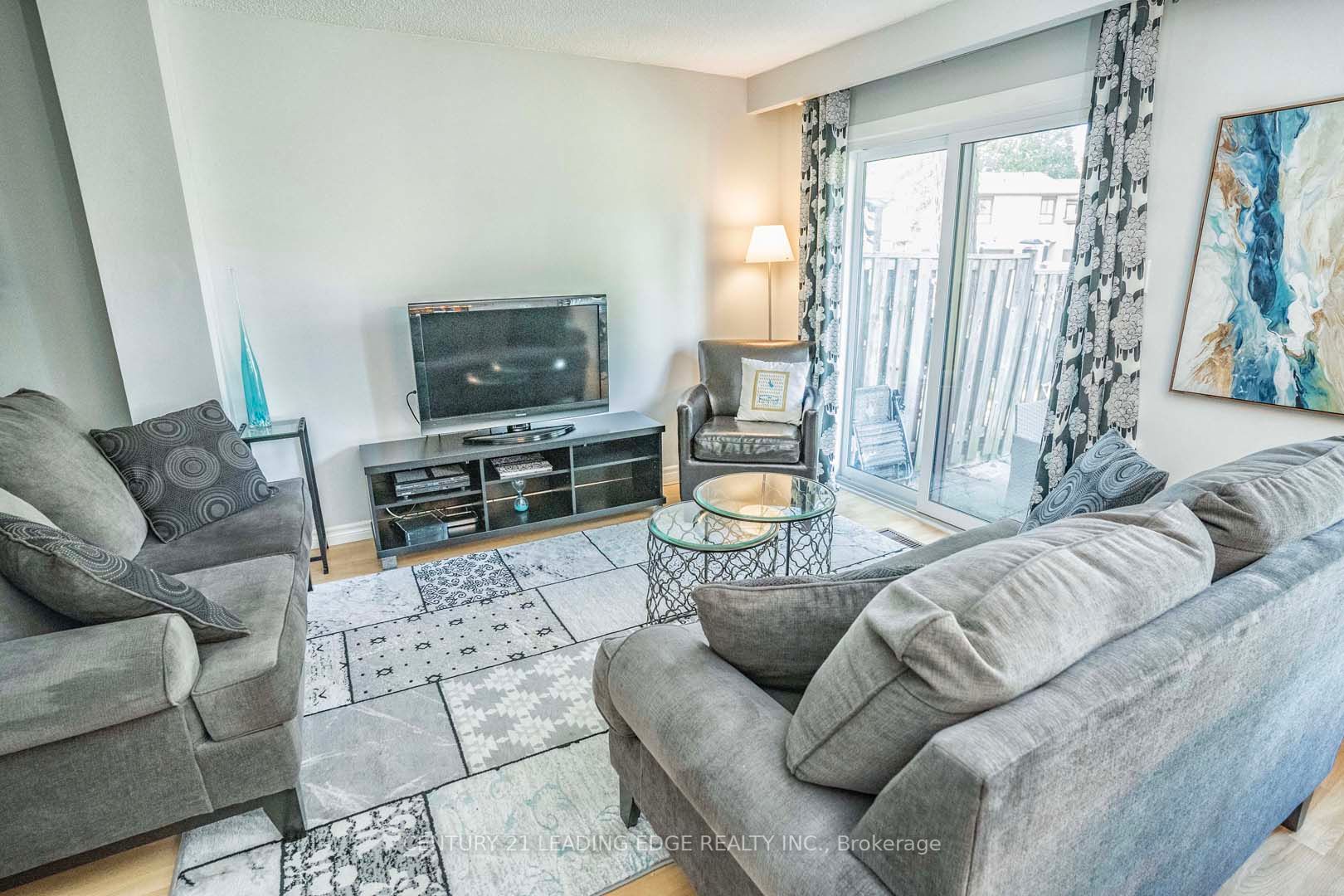 68 Foster Cres, #68