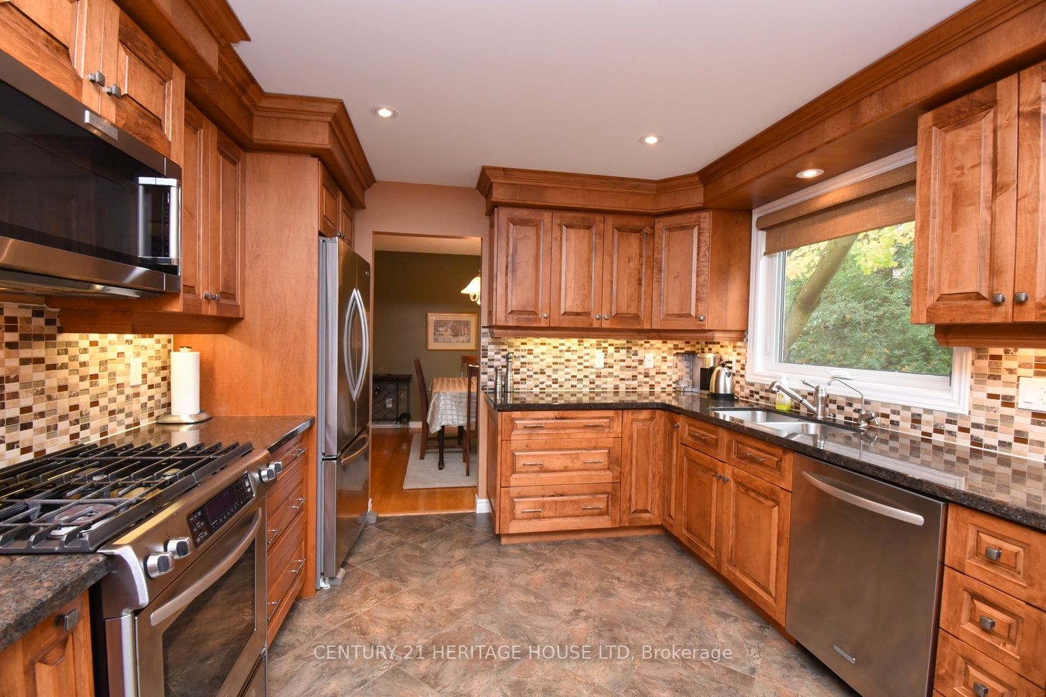 30 Forest Park Rd