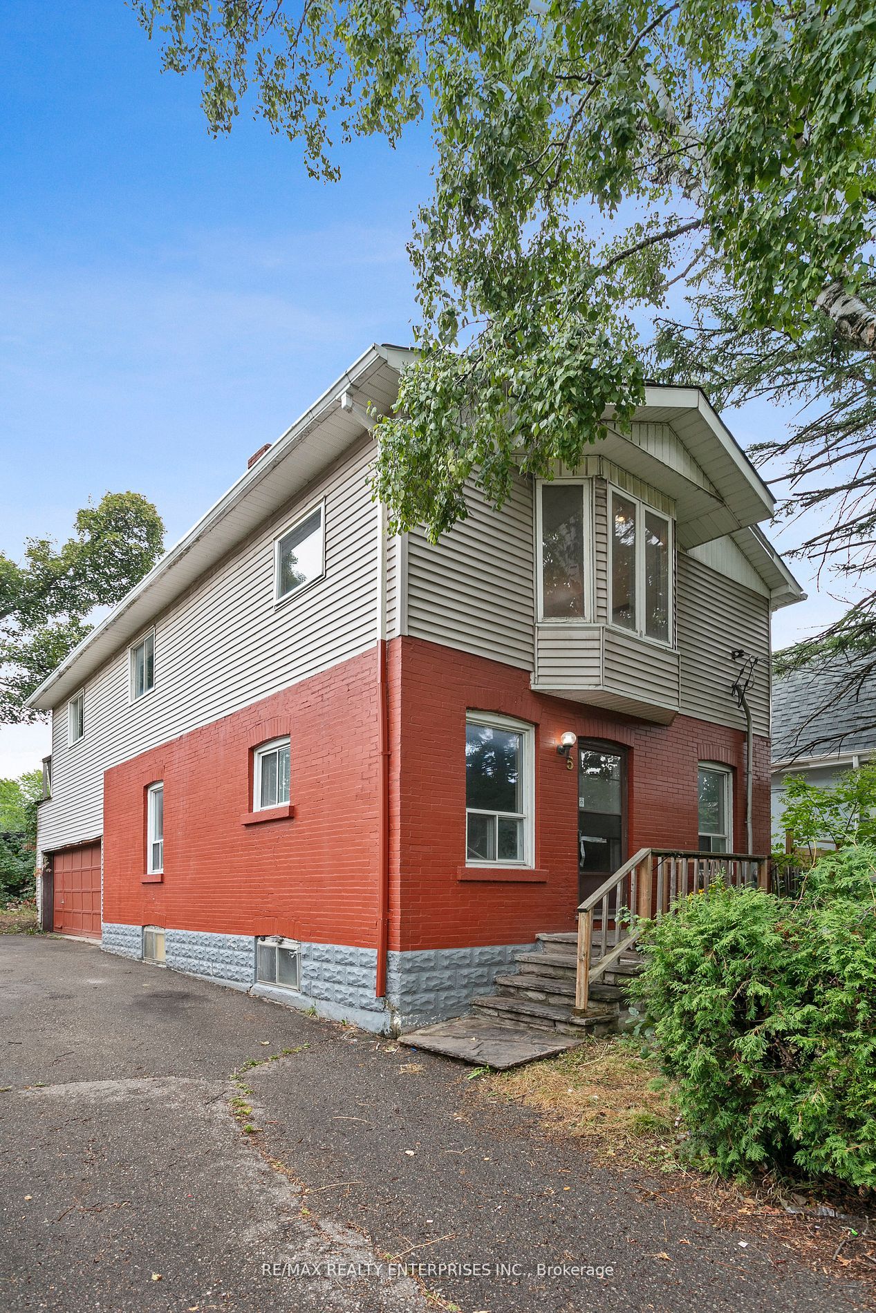 5 Lowes Ave