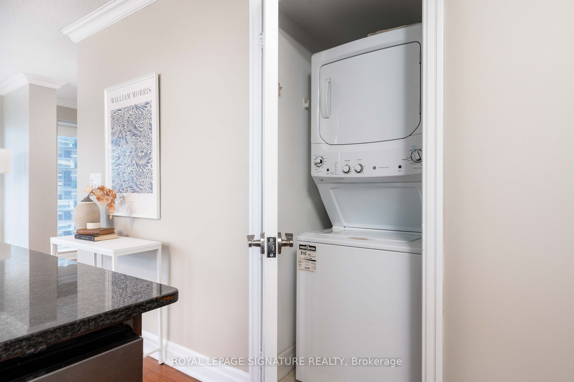 2121 Lake Shore Blvd W, #1012
