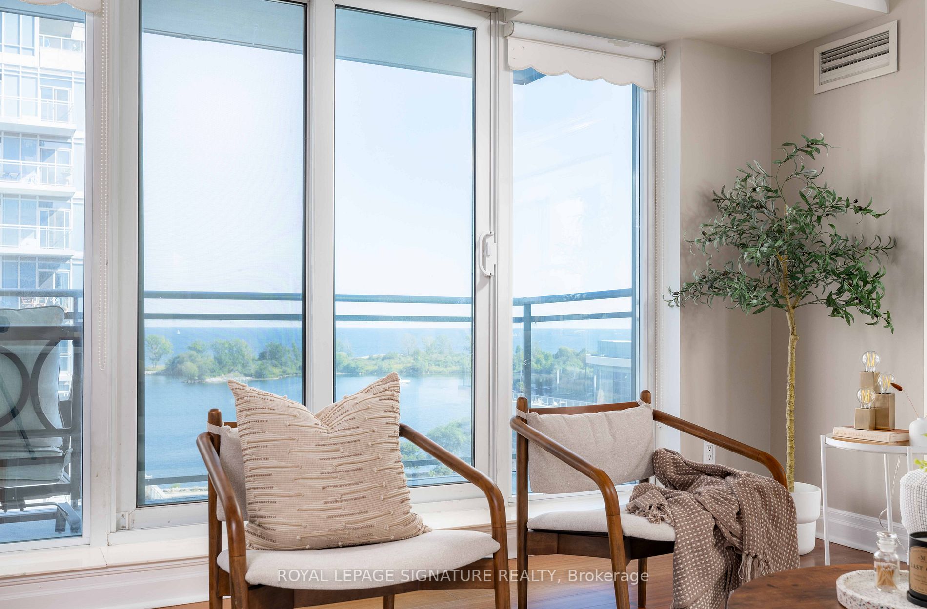2121 Lake Shore Blvd W, #1012