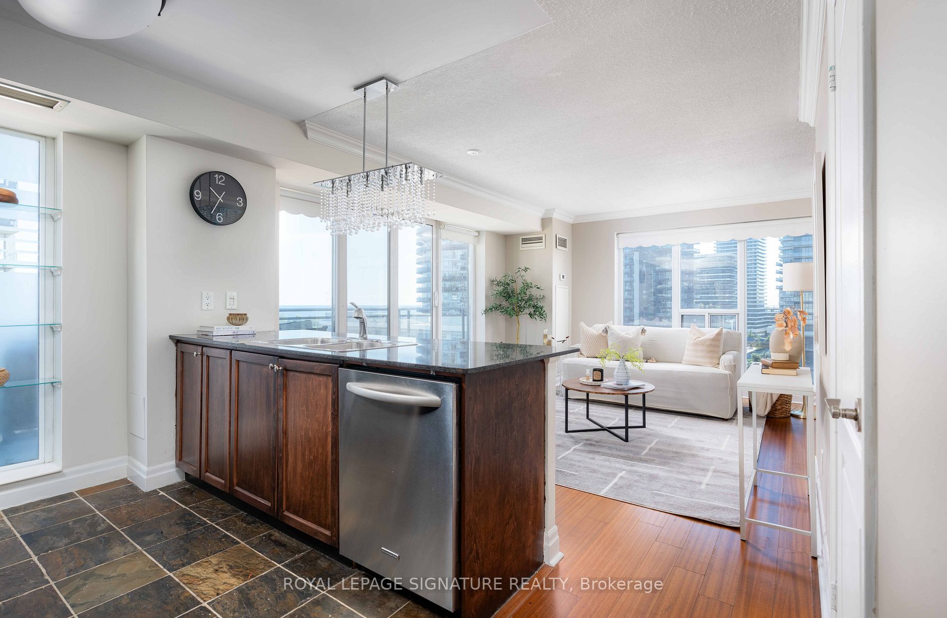 2121 Lake Shore Blvd W, #1012