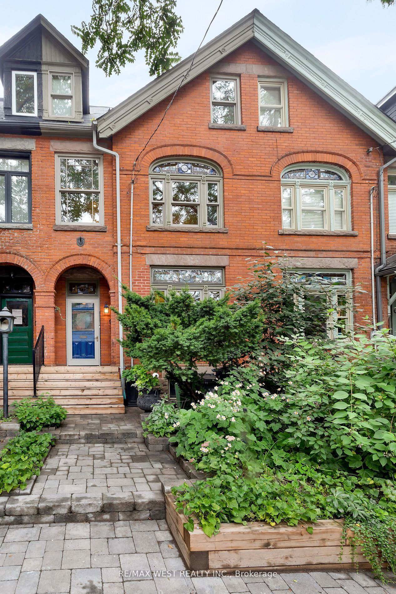 14 Melbourne Ave