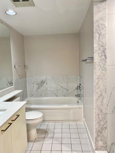 50 Eglinton Ave W, #408