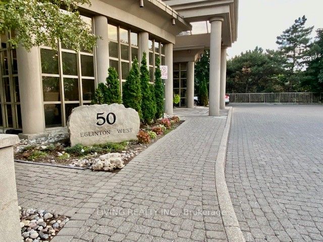 50 Eglinton Ave W, #408