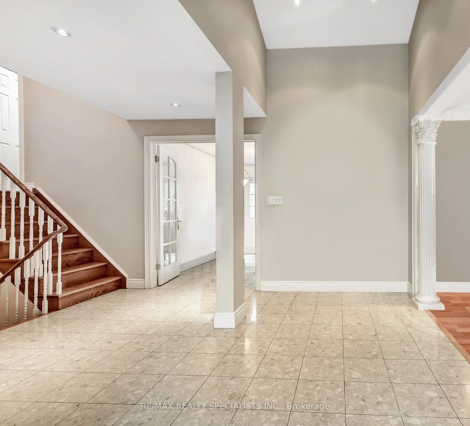 1572 Knareswood Dr