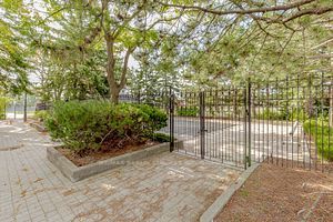 30 Heathcliffe Sq, #46
