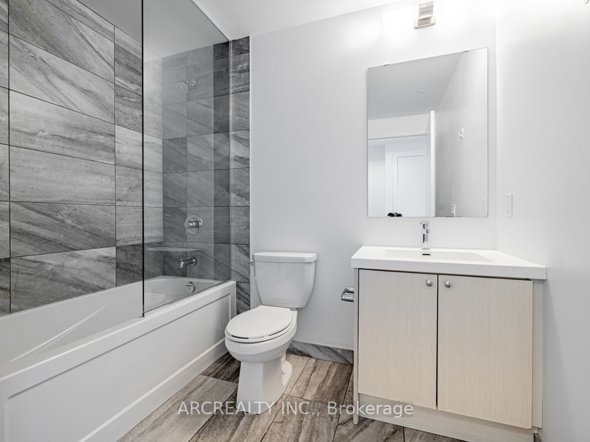 50 George Butchart Dr, #618