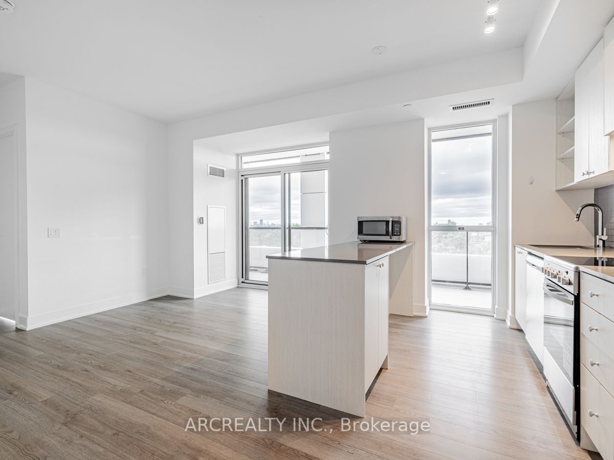 50 George Butchart Dr, #618