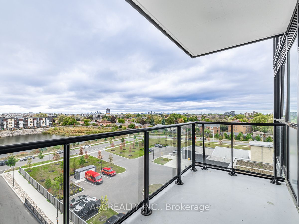50 George Butchart Dr, #618