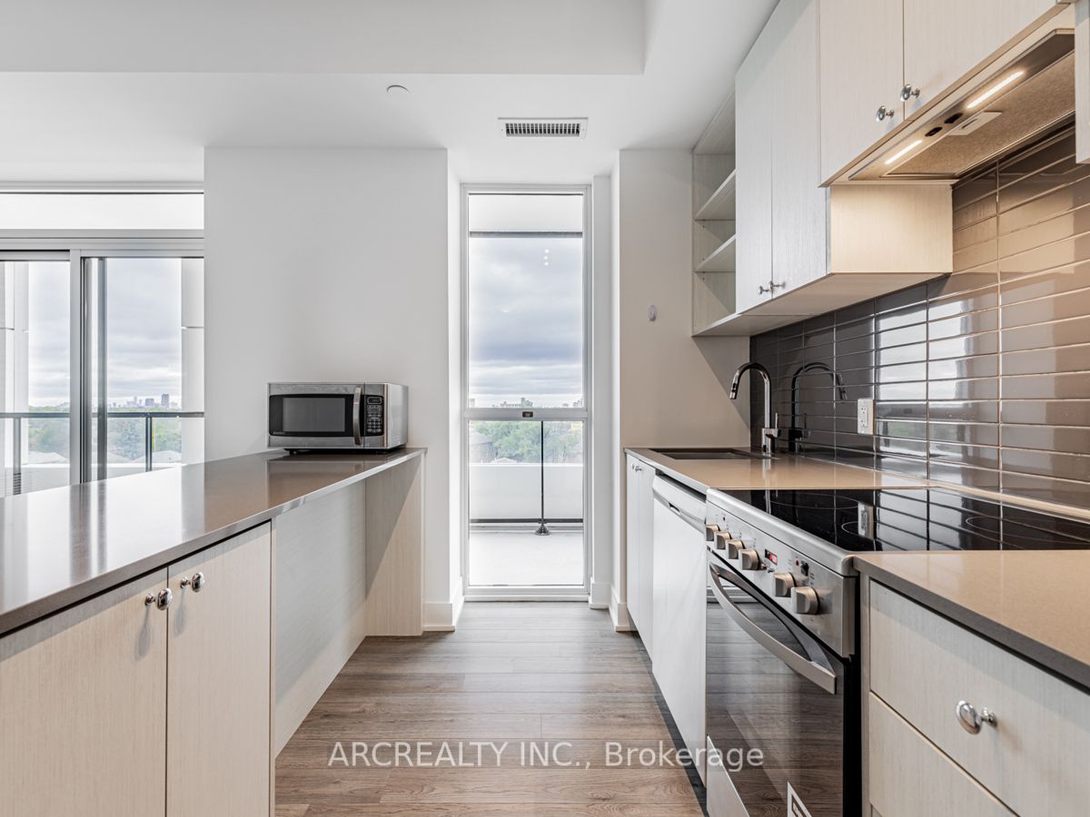 50 George Butchart Dr, #618