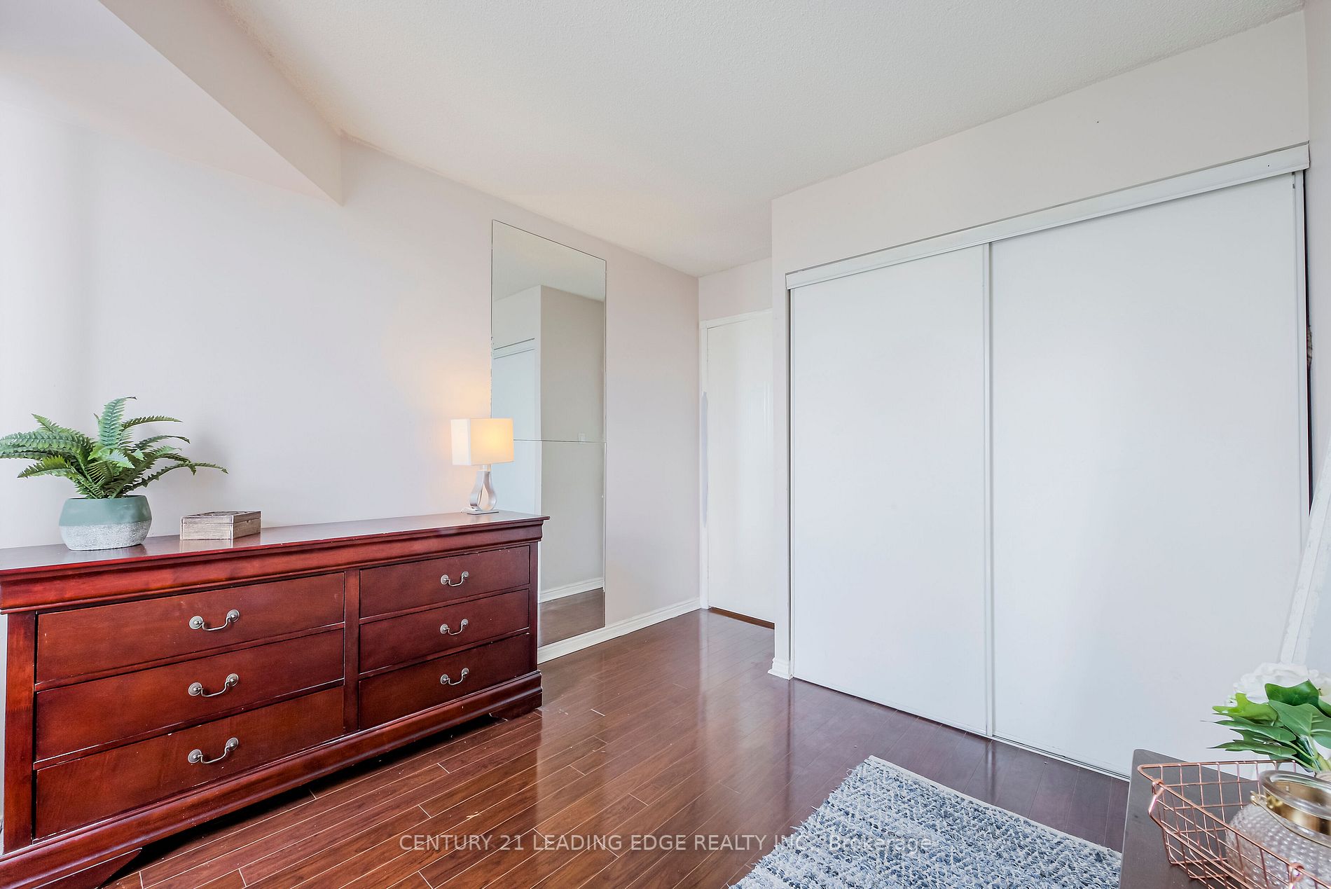 135 Hillcrest Ave, #1410