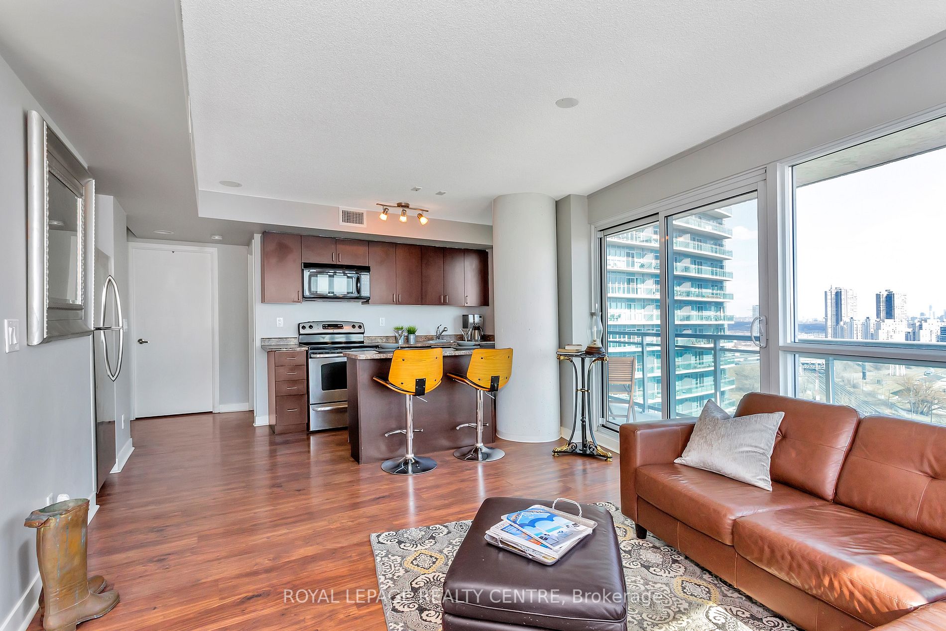 155 Legion Road N, #1803