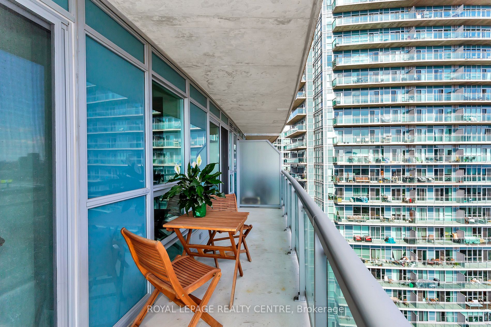 155 Legion Road N, #1803