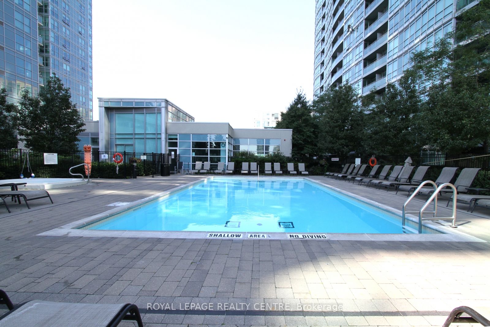 155 Legion Road N, #1803