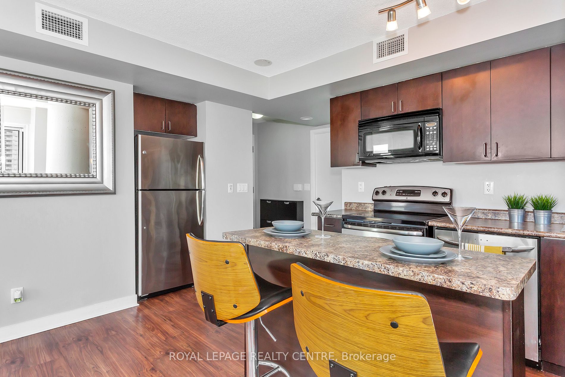 155 Legion Road N, #1803