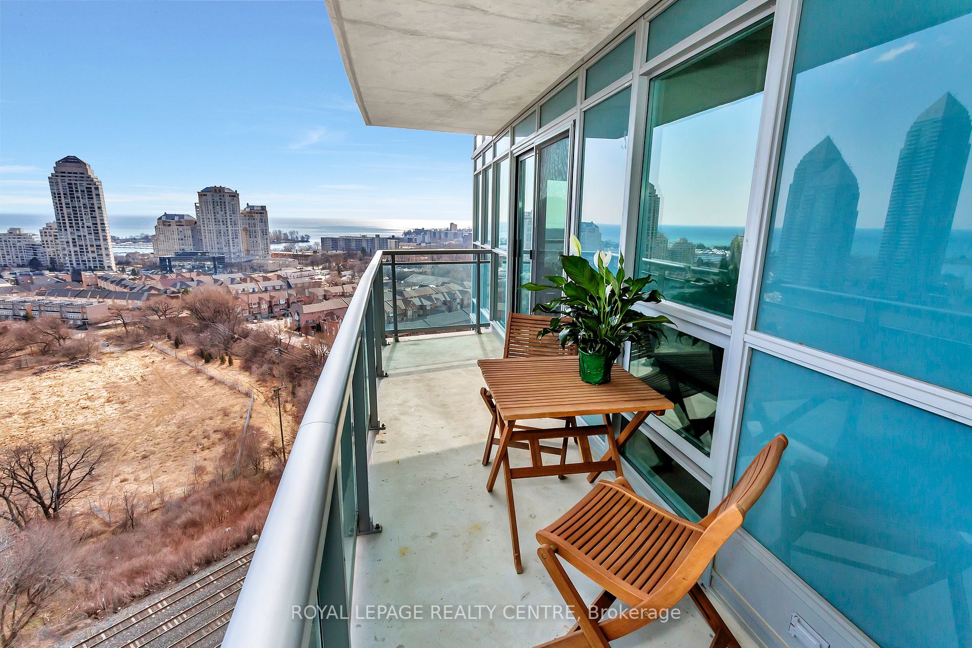 155 Legion Road N, #1803