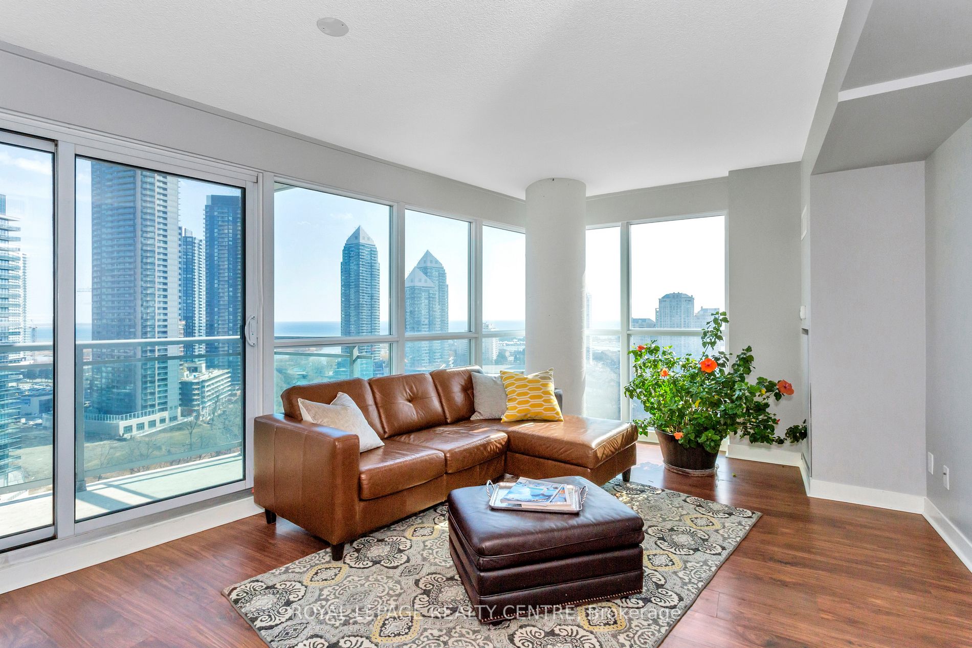 155 Legion Road N, #1803
