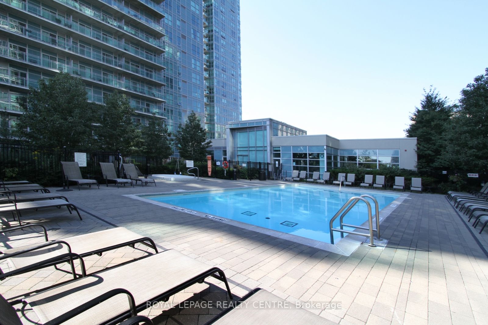 155 Legion Road N, #1803