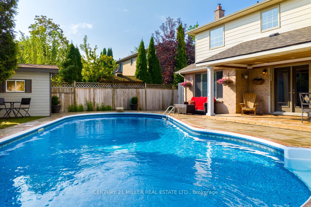 501 Mathewman Cres