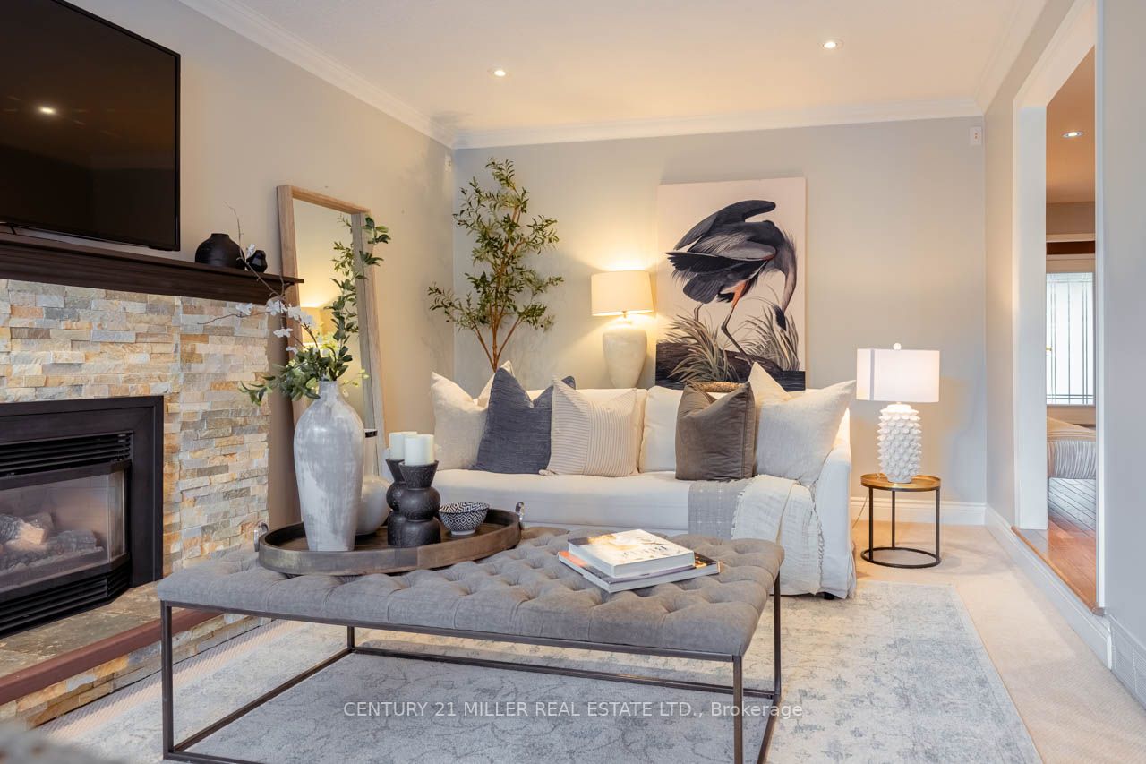 501 Mathewman Cres