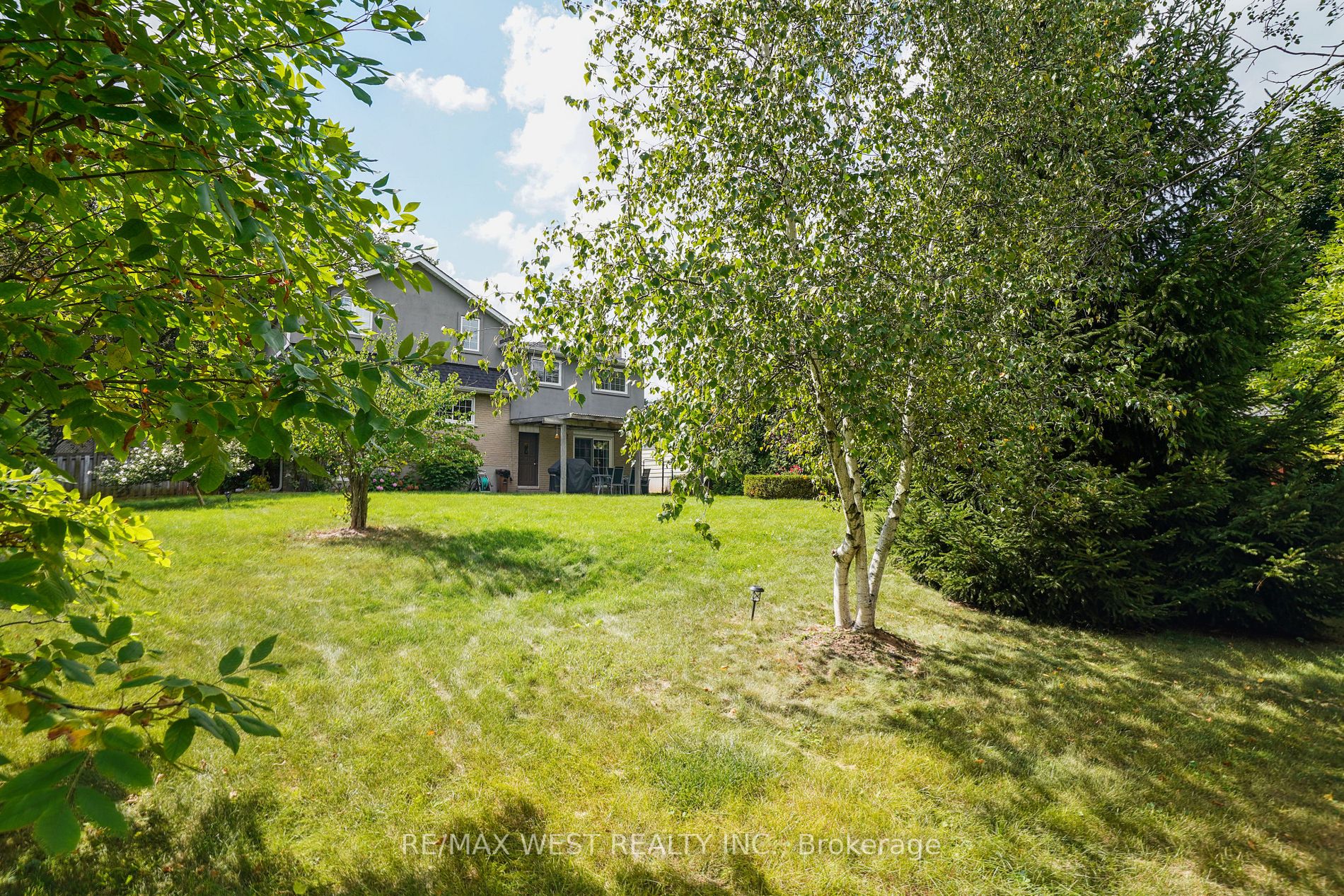 305 Sunset Dr