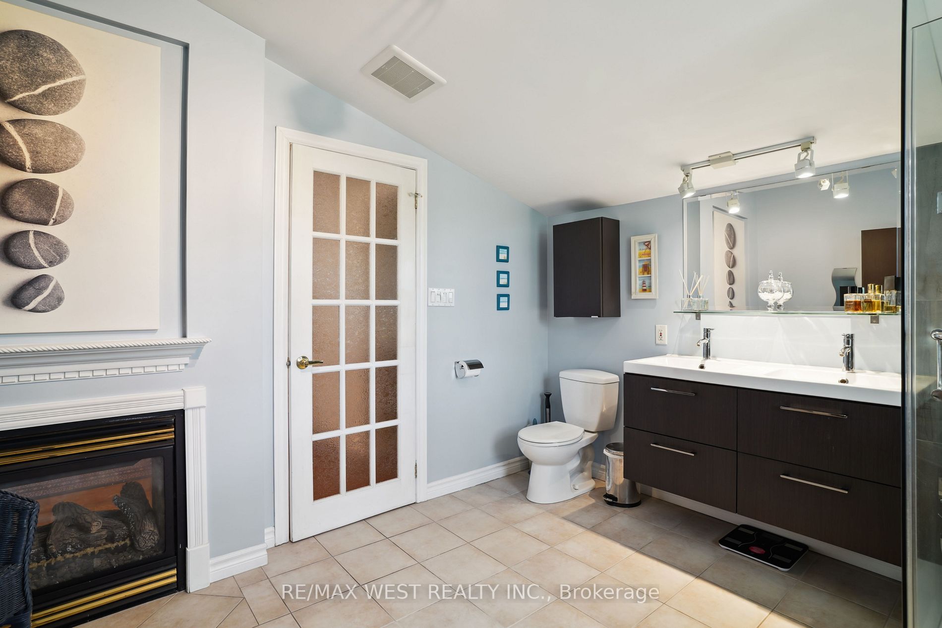 305 Sunset Dr