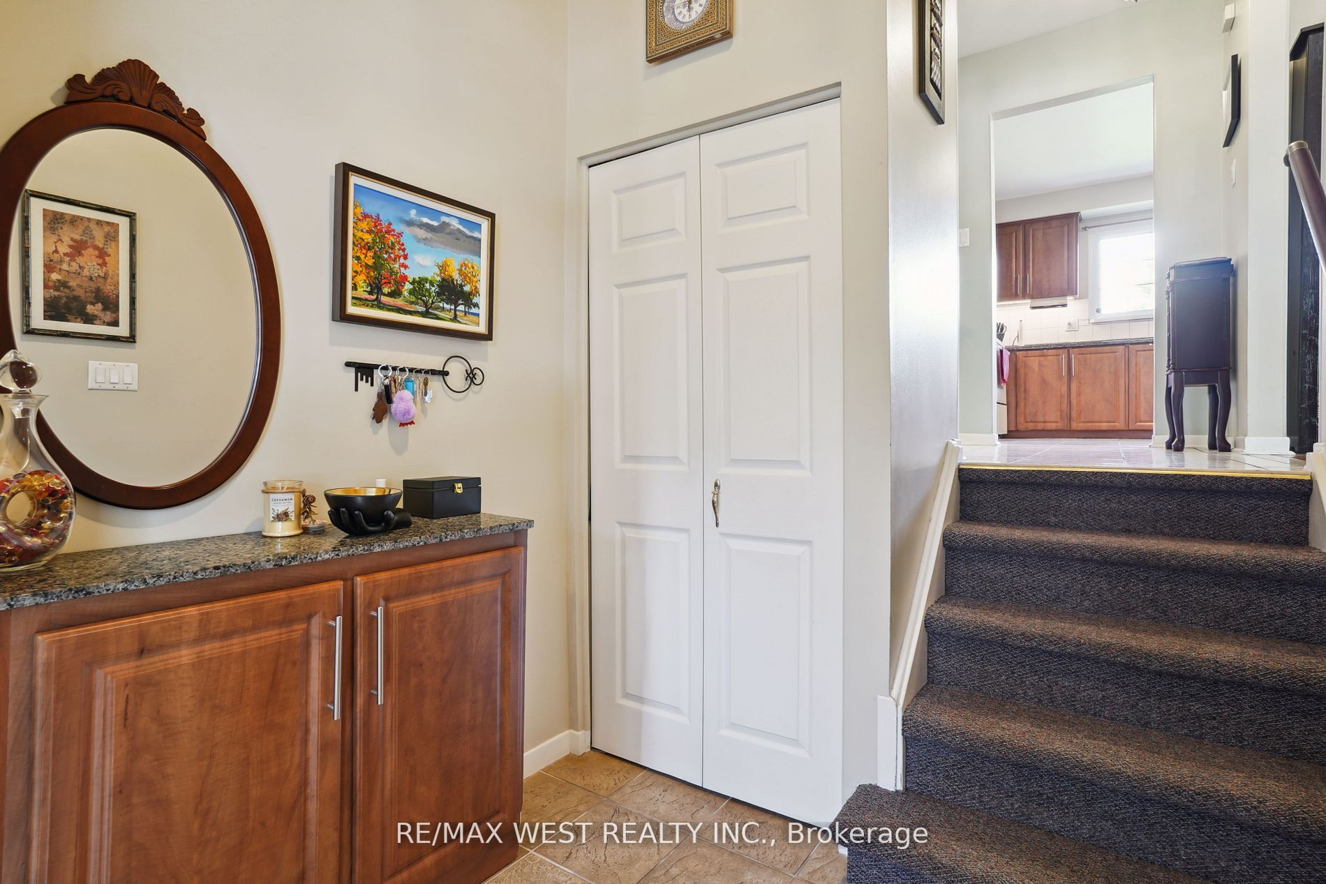 305 Sunset Dr