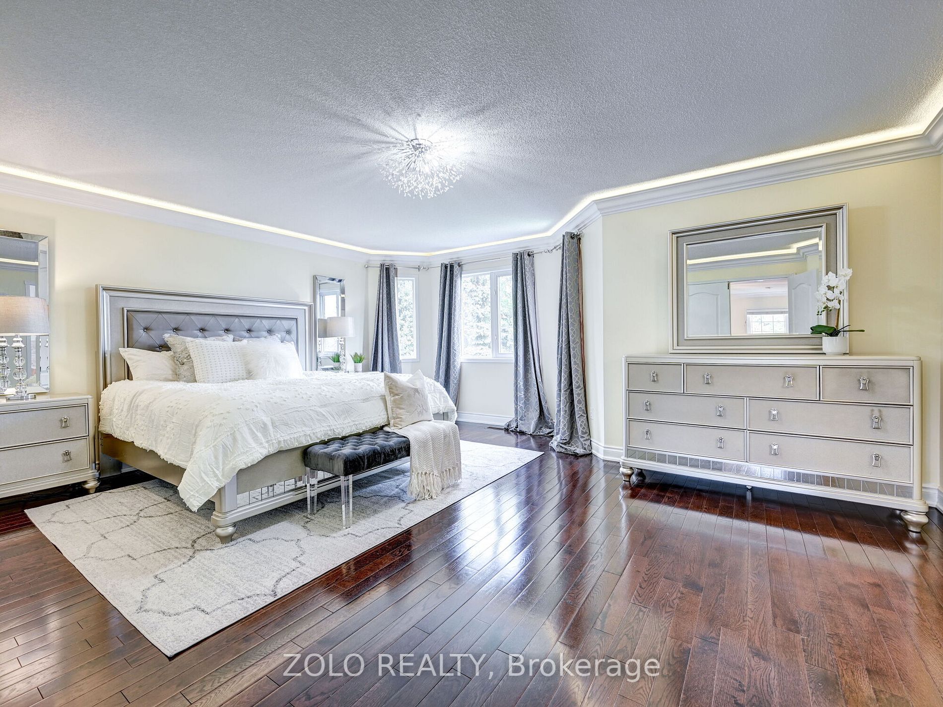 2375 East Gate Cres