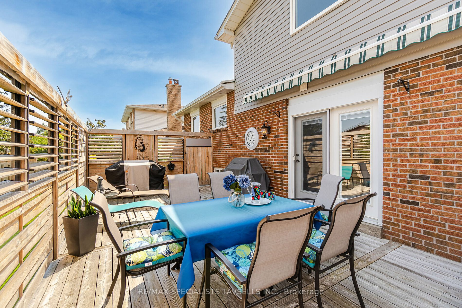 2435 Morrison Ave