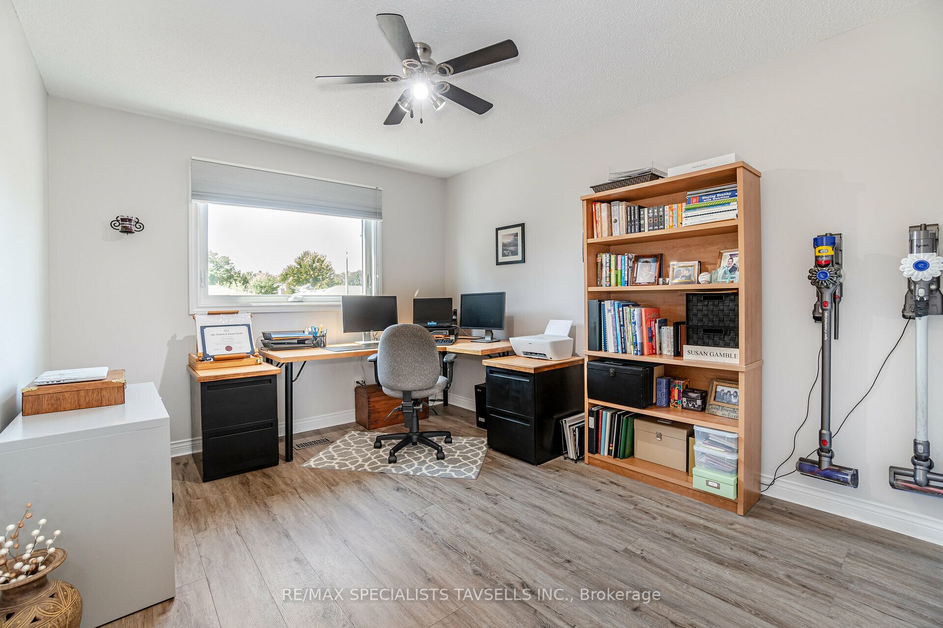 2435 Morrison Ave
