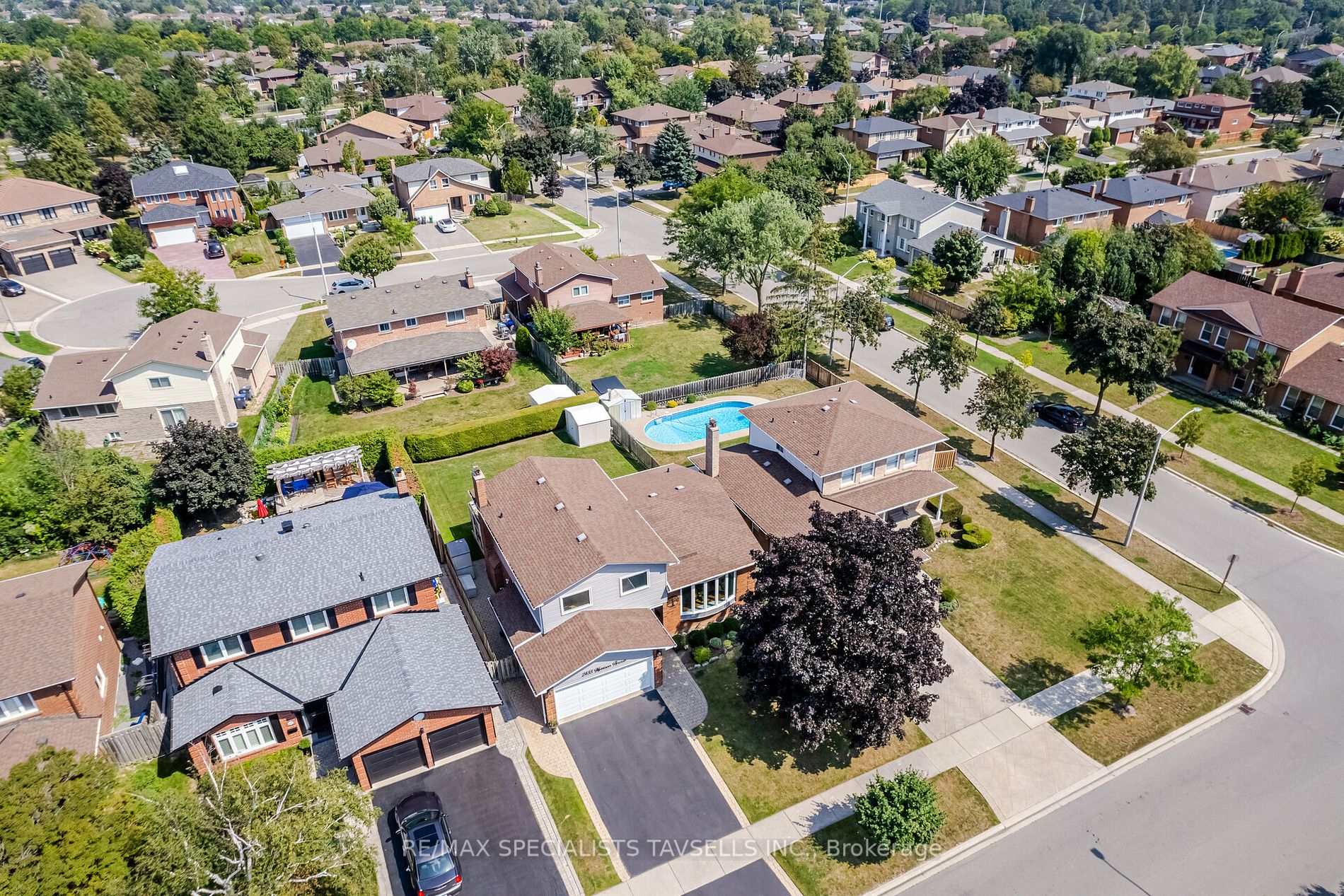 2435 Morrison Ave
