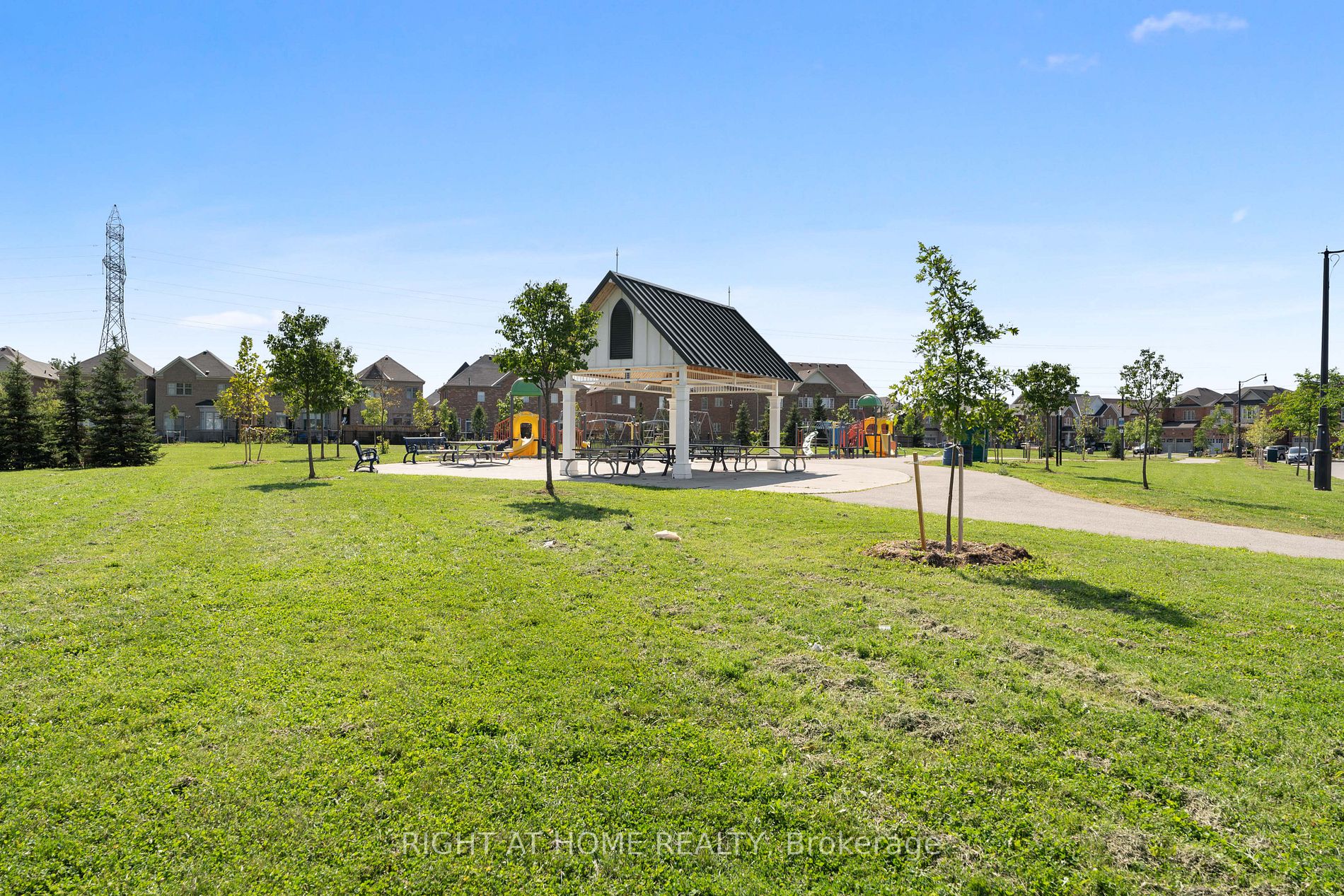 39 Heatherglen Dr