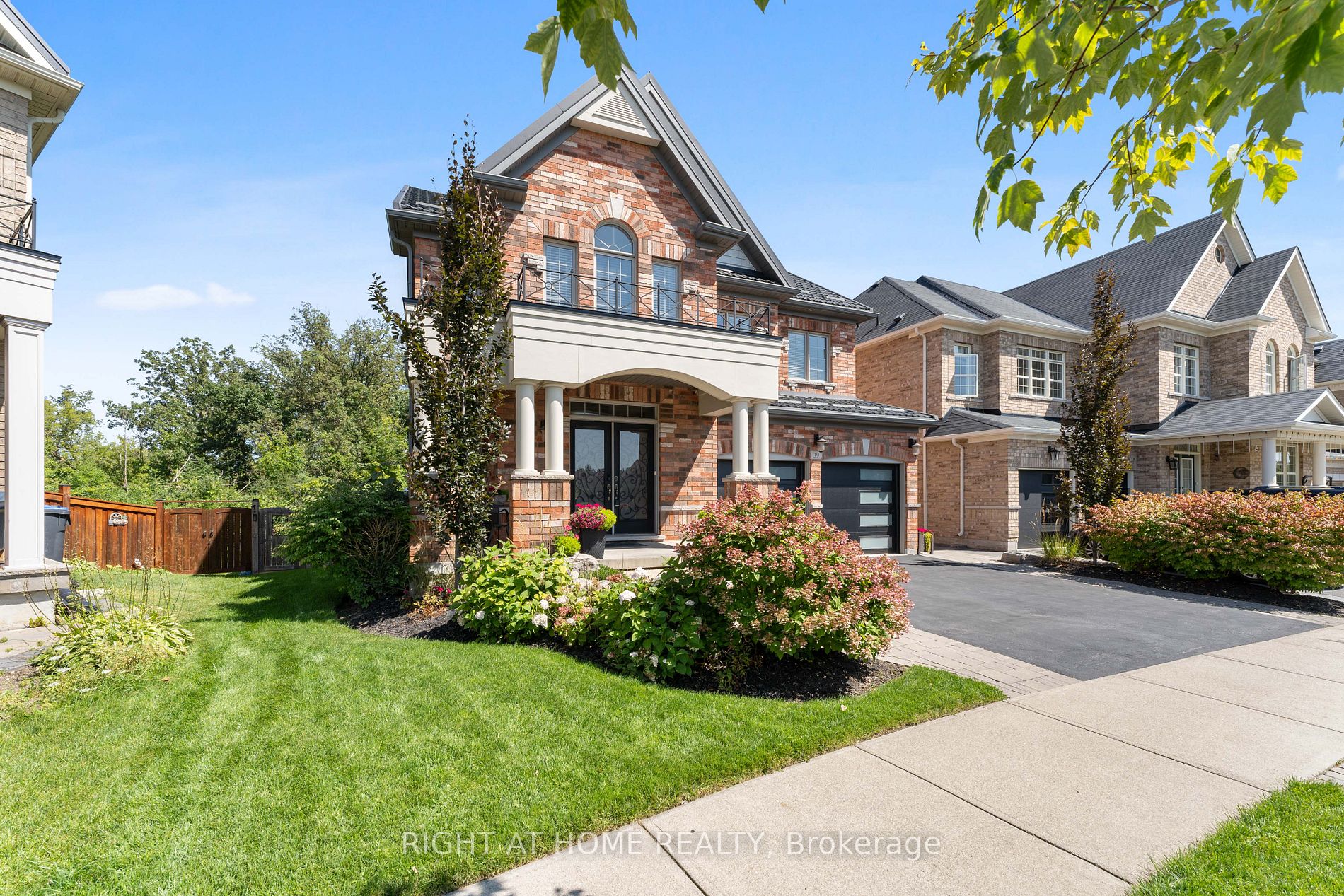 39 Heatherglen Dr