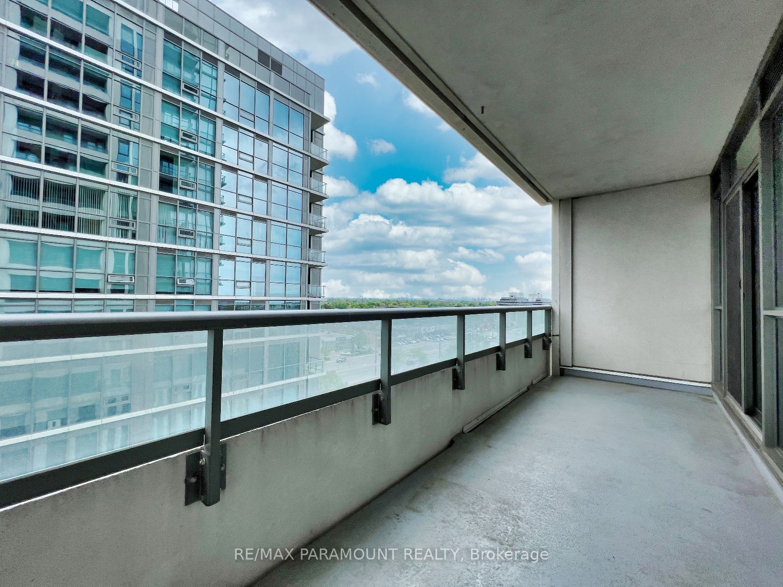 17 Zorra St, #701
